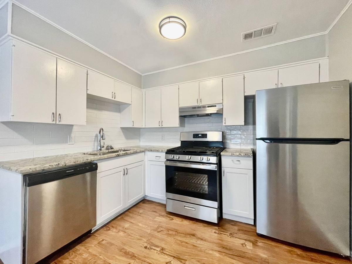 Apartment for rent at 400 Linda Dr, San Marcos, TX 78666