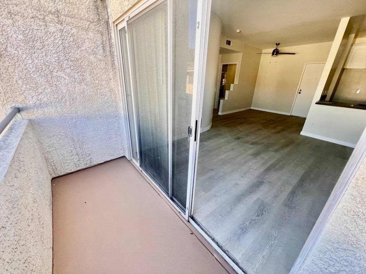 Apartment for rent at 10051 Pinewood Ave, Tujunga, CA 91042