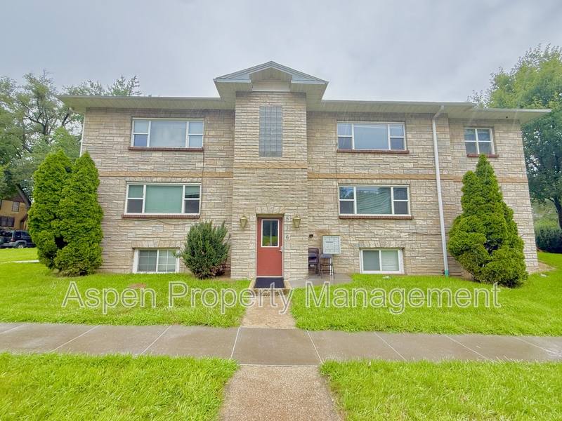 Apartment for rent at 516 S St #6, Burlington, IA 52601