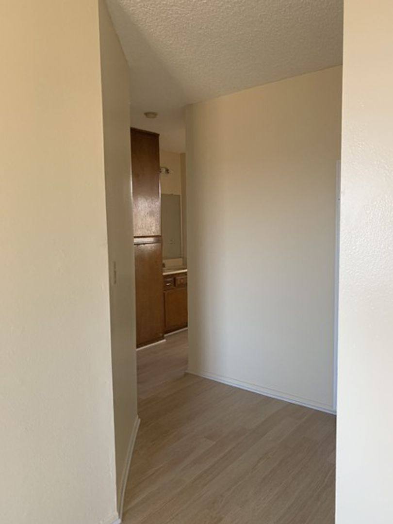 Apartment for rent at 13415 Doty Ave, Hawthorne, CA 90250