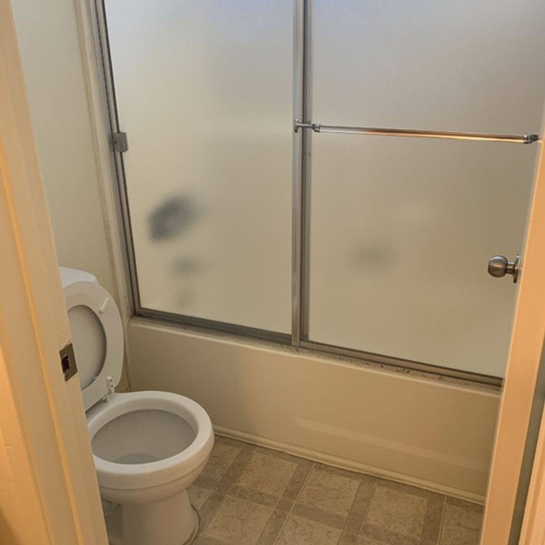 Apartment for rent at 13415 Doty Ave, Hawthorne, CA 90250
