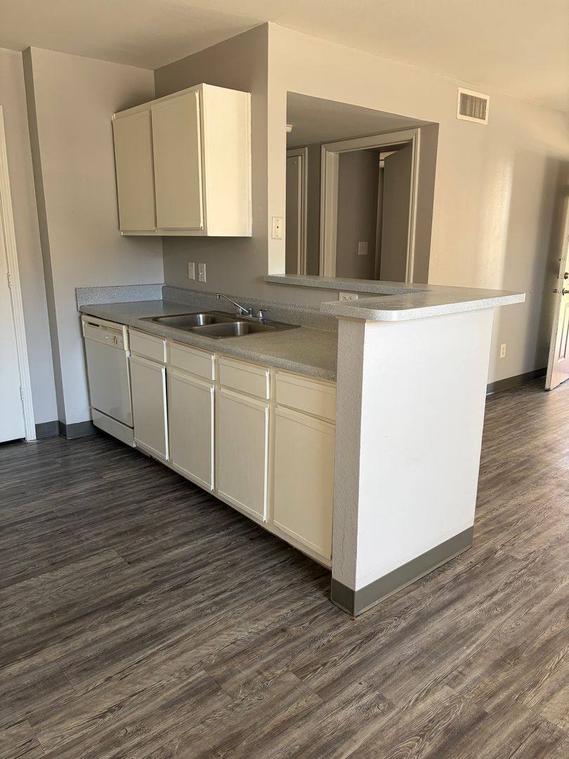 Apartment for rent at 901 E Thomas, Pharr, TX 78577