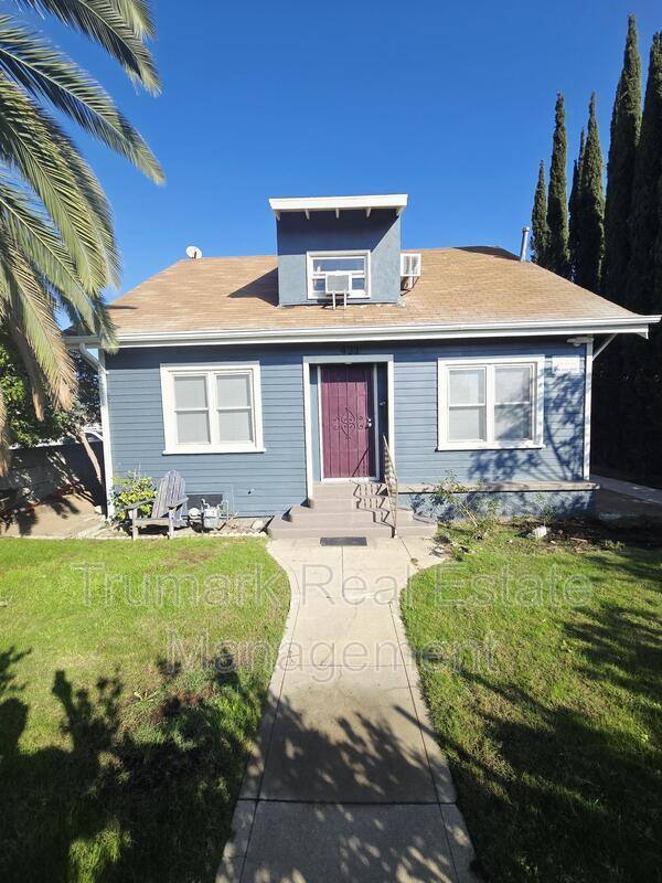 Apartment for rent at 433 W Garfield Ave, Glendale, CA 91204
