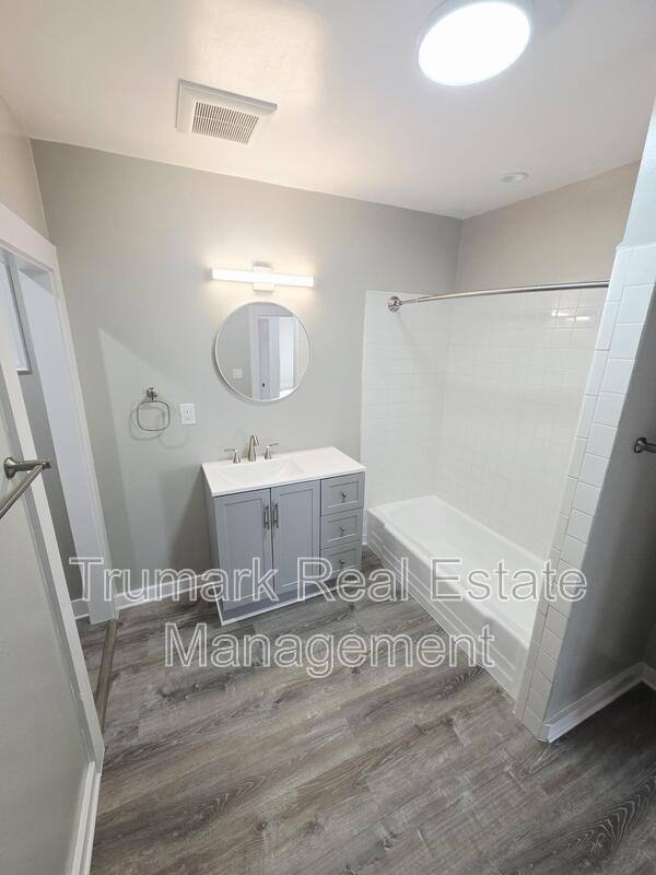 Apartment for rent at 433 W Garfield Ave, Glendale, CA 91204