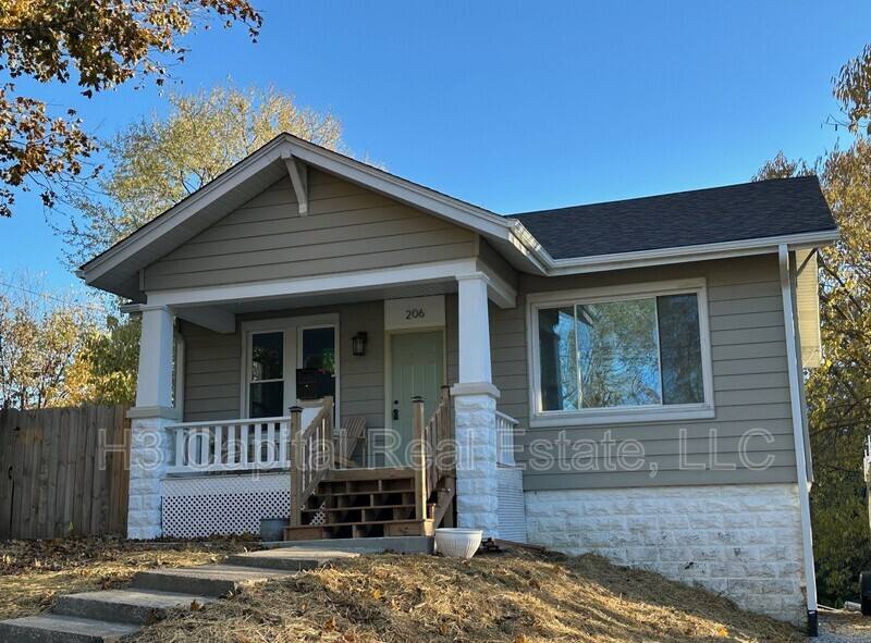 House for rent at 206 W Washington, Collinsville, IL 62234