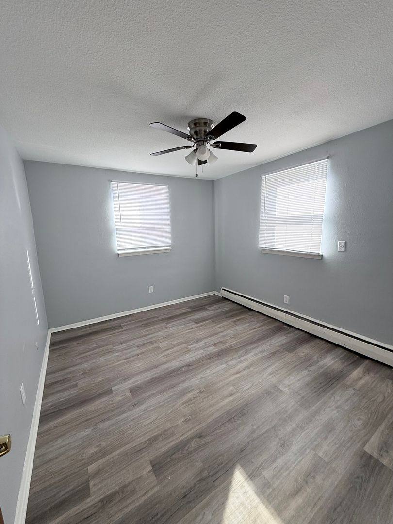 Apartment for rent at 470 English St, Saint Paul, MN 55106