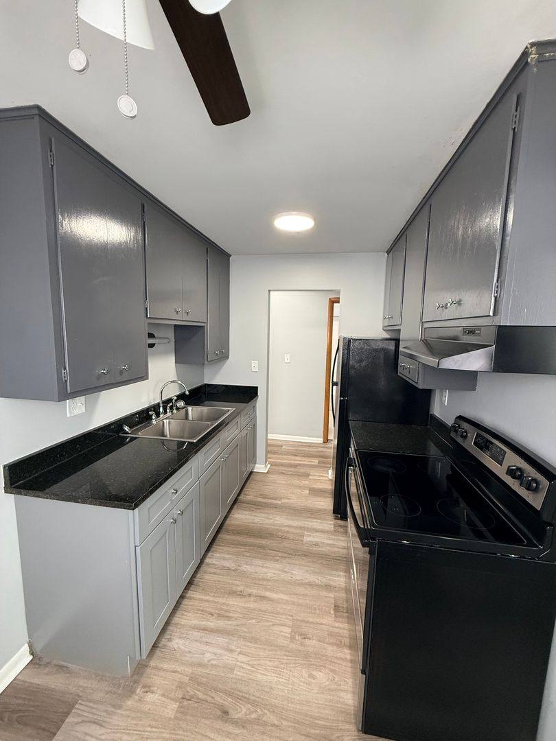 Apartment for rent at 470 English St, Saint Paul, MN 55106