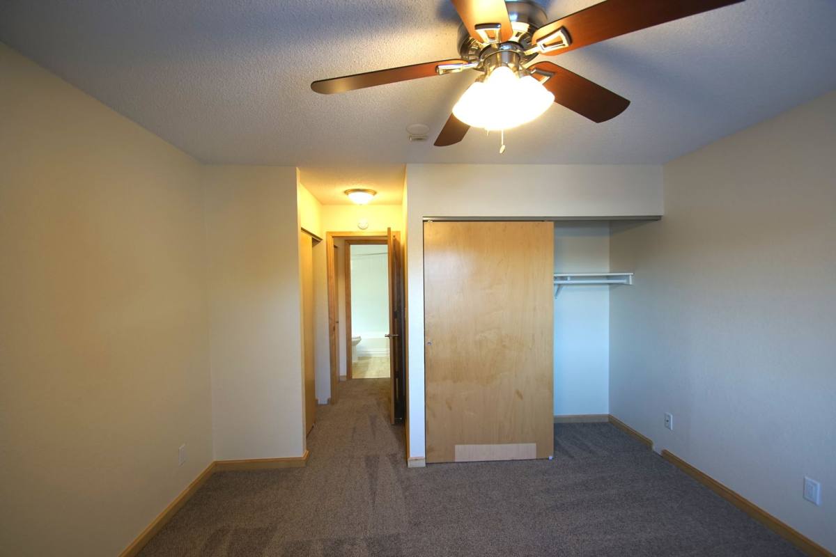 Apartment for rent at 401 E Burnsville Parkway, Burnsville, MN 55337