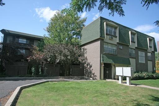 Apartment for rent at 3535 S Pearl St, Englewood, CO 80113