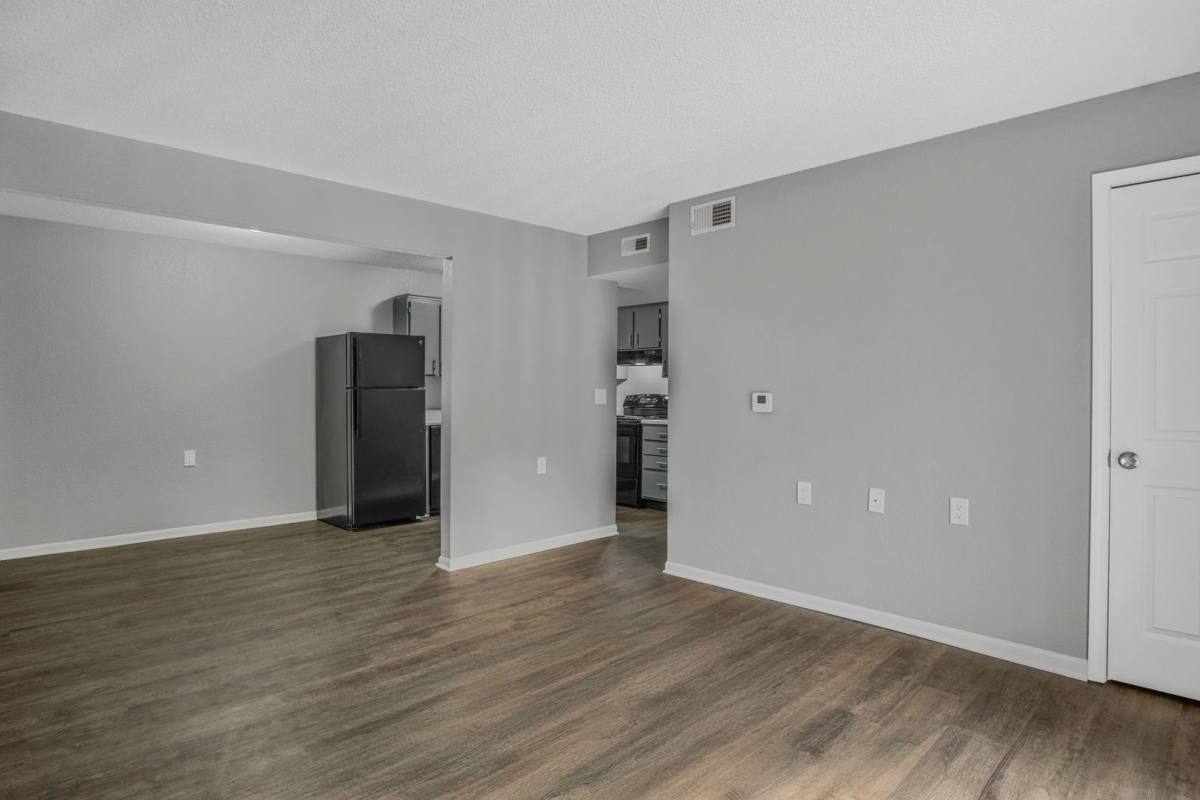 Apartment for rent at 1105 Fairway Dr, Richmond, MO 64085