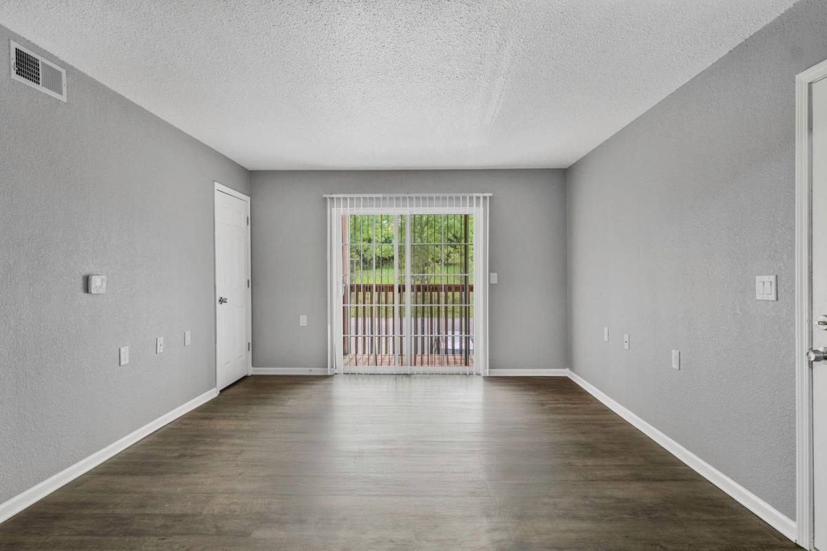 Apartment for rent at 1105 Fairway Dr, Richmond, MO 64085