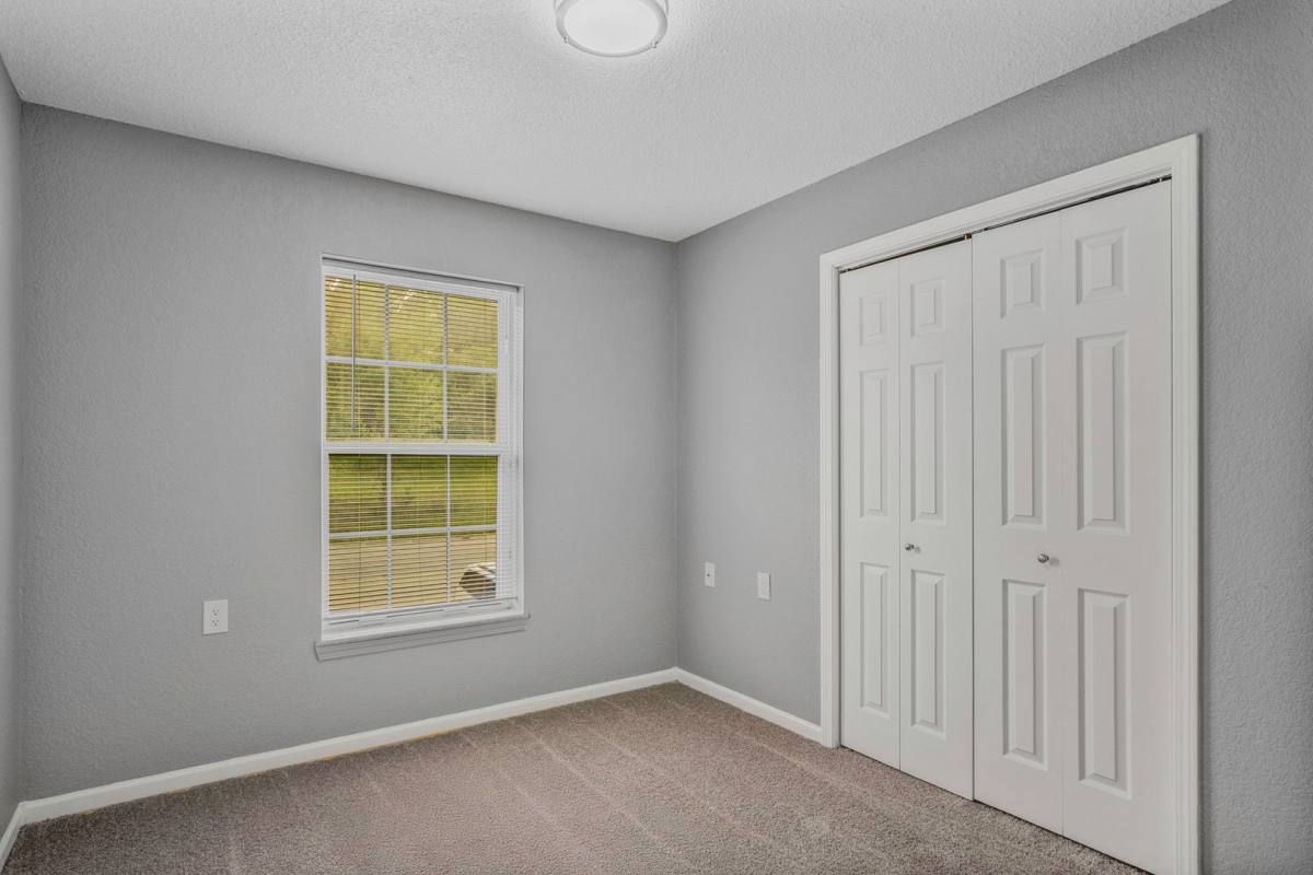 Apartment for rent at 1105 Fairway Dr, Richmond, MO 64085