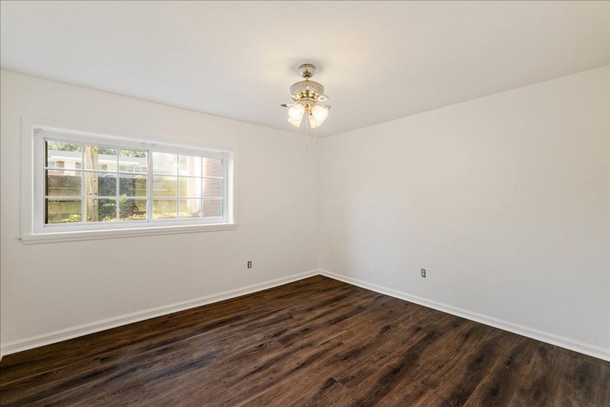 Apartment for rent at 1861 Ivy Lane, Tallahassee, FL 32304