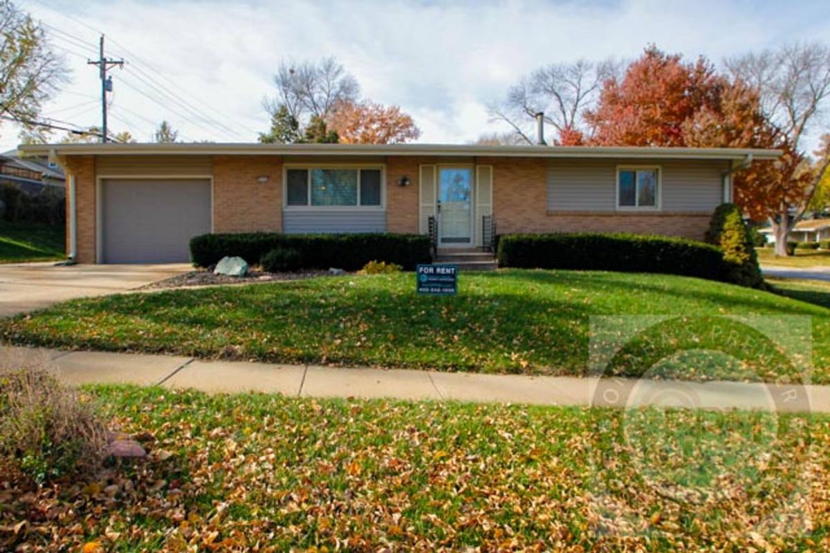 House for rent at 2524 N 96 Dr, Omaha, NE 68134