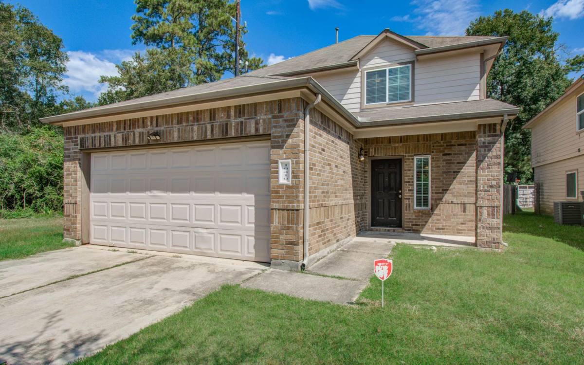 House for rent at 10410 Solitude Way, Houston, TX 77044