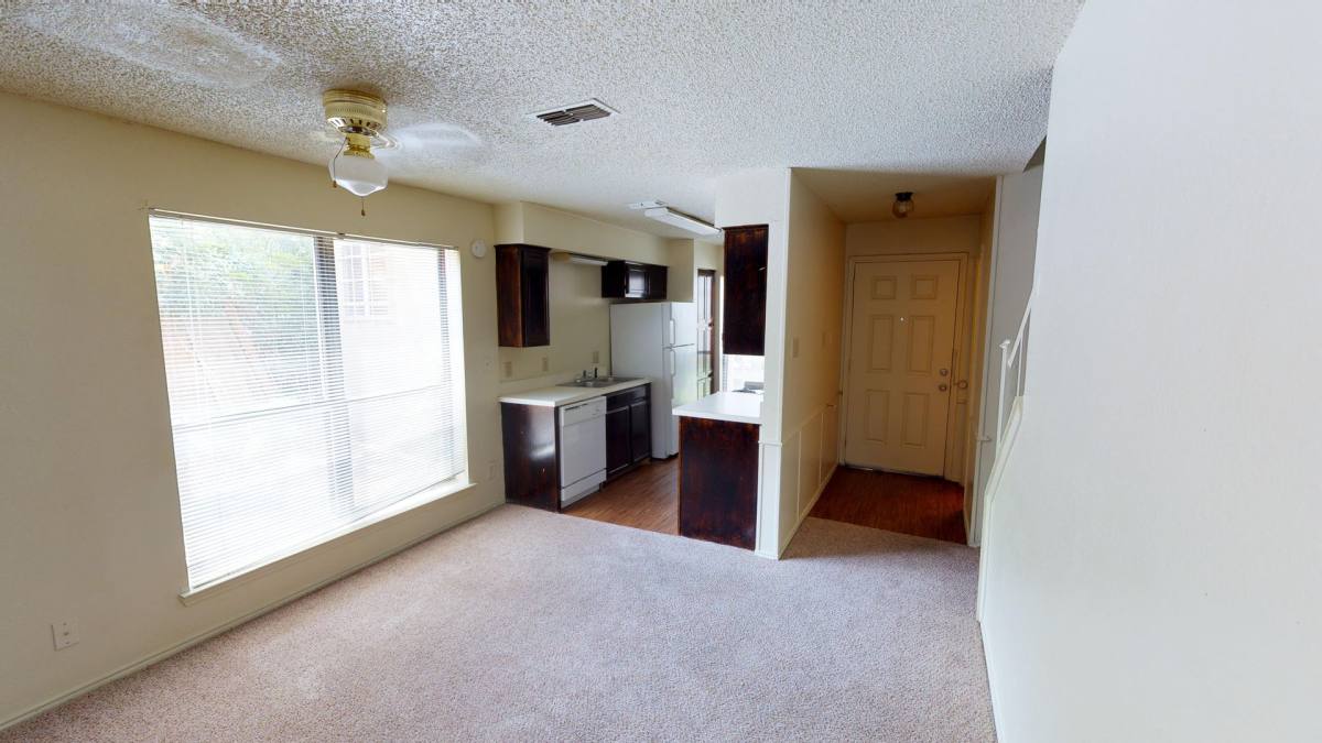 Townhouse for rent at 521 W Sycamore St, Denton, TX 76201
