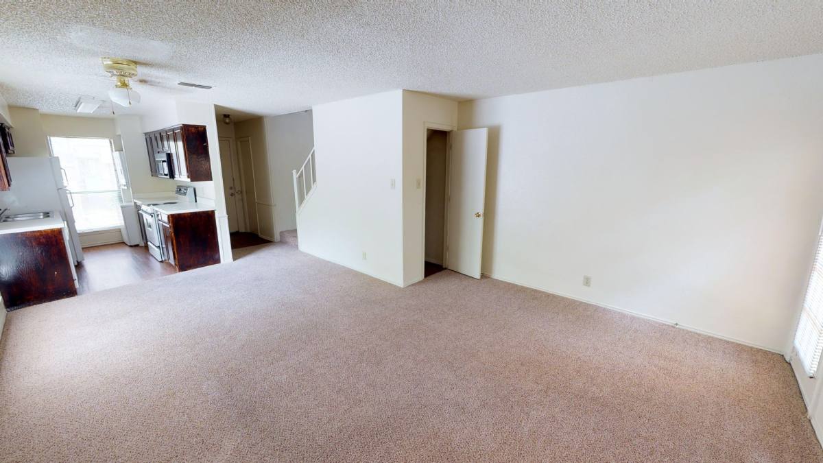 Townhouse for rent at 521 W Sycamore St, Denton, TX 76201