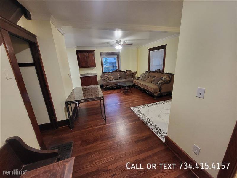 Apartment for rent at 426 S Fourth Ave #3, Ann Arbor, MI 48104