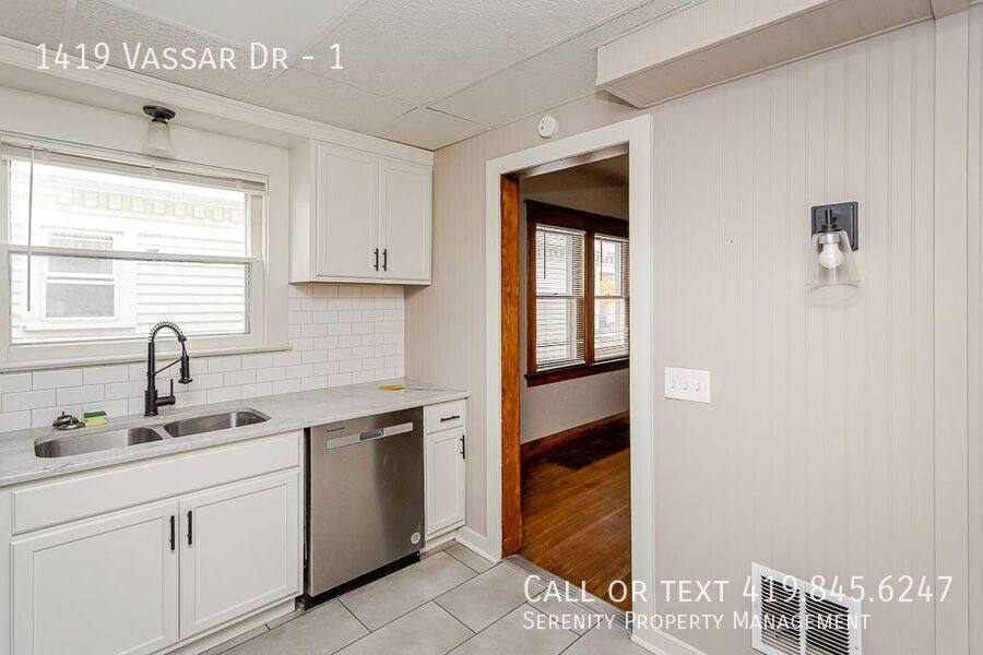 Apartment for rent at 1419 Vassar Dr #1, Toledo, OH 43614
