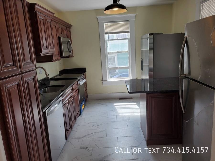 Apartment for rent at 426 S Fourth Ave #1, Ann Arbor, MI 48104