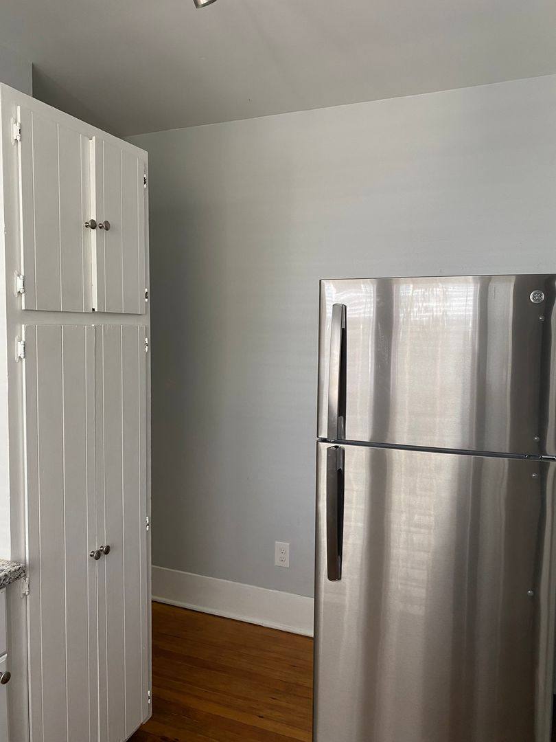 Apartment for rent at 318 E Park Ave, San Antonio, TX 78212