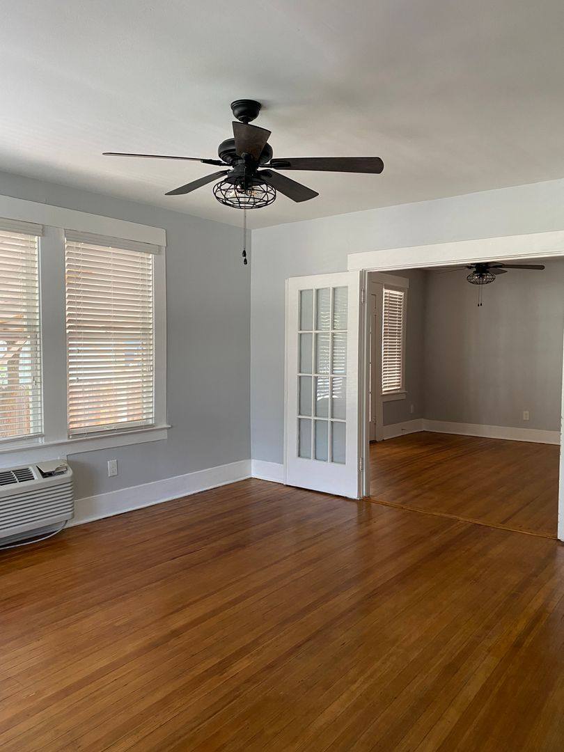 Apartment for rent at 318 E Park Ave, San Antonio, TX 78212
