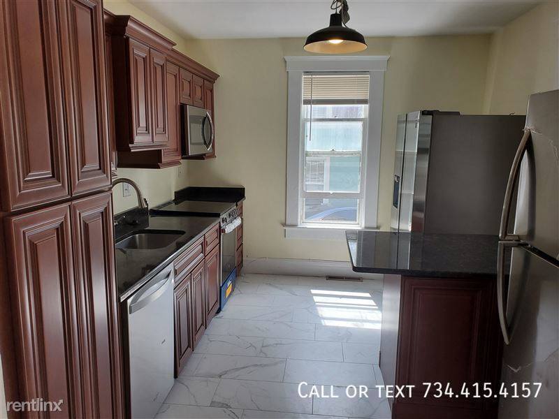 Apartment for rent at 426 S Fourth Ave #2, Ann Arbor, MI 48104