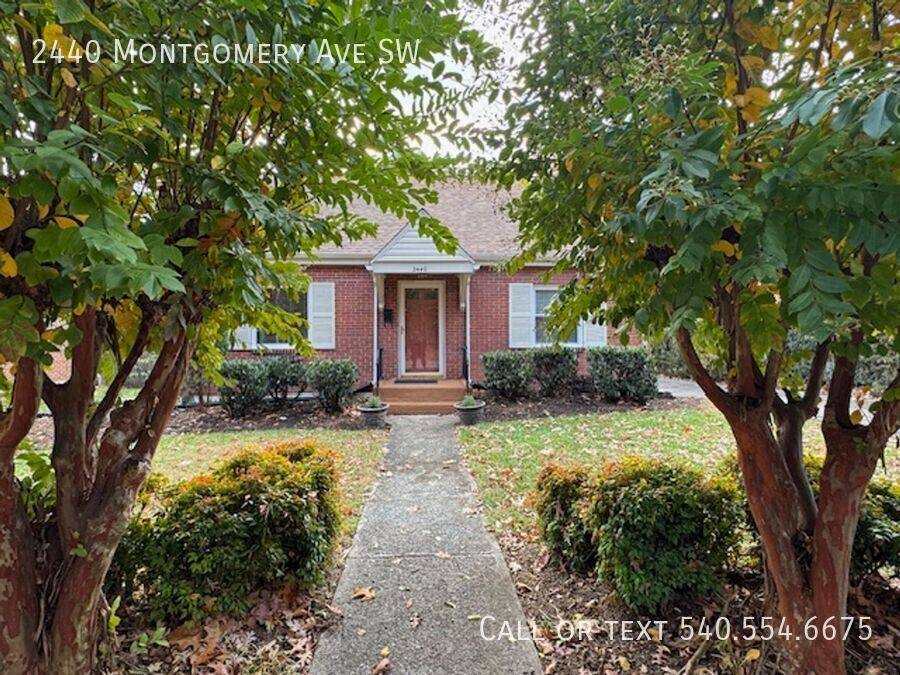 House for rent at 2440 Montgomery Ave SW, Roanoke, VA 24015