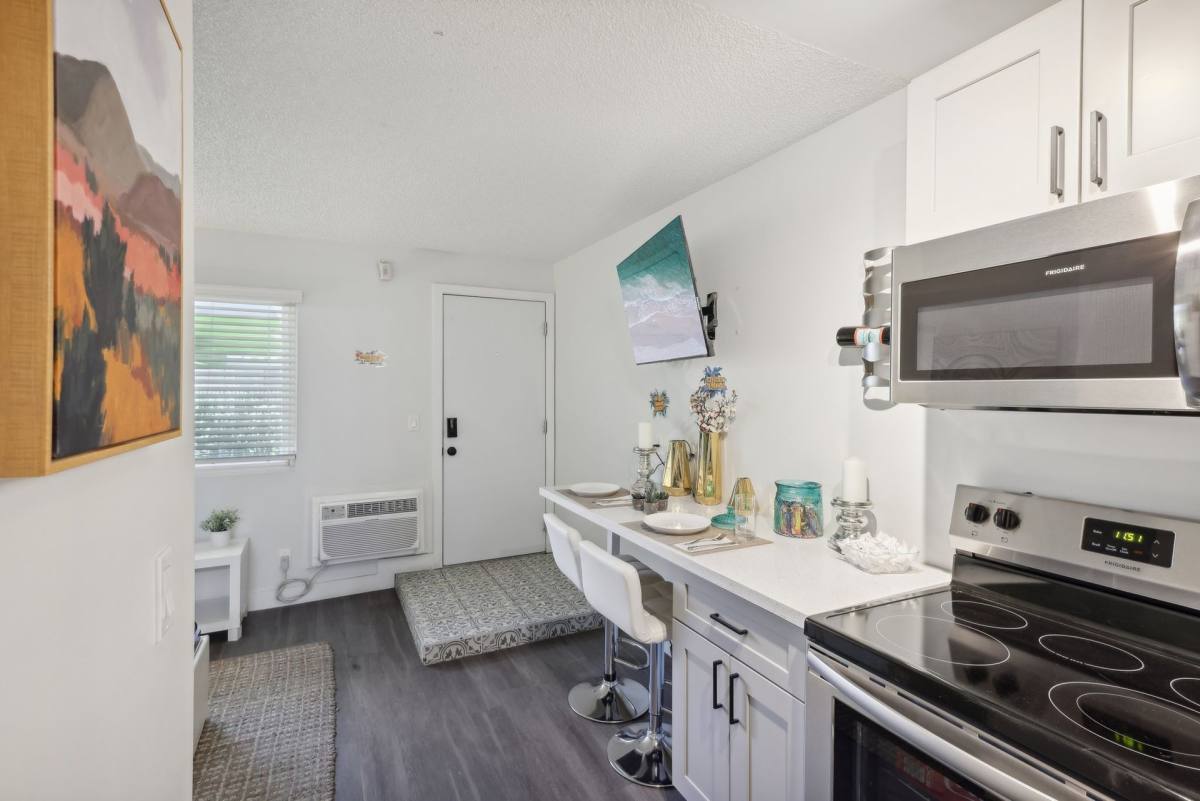 Apartment for rent at 915 S Casino Center Blvd, Las Vegas, NV 89101