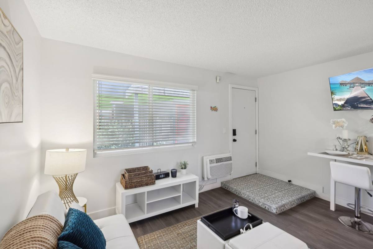 Apartment for rent at 915 S Casino Center Blvd, Las Vegas, NV 89101