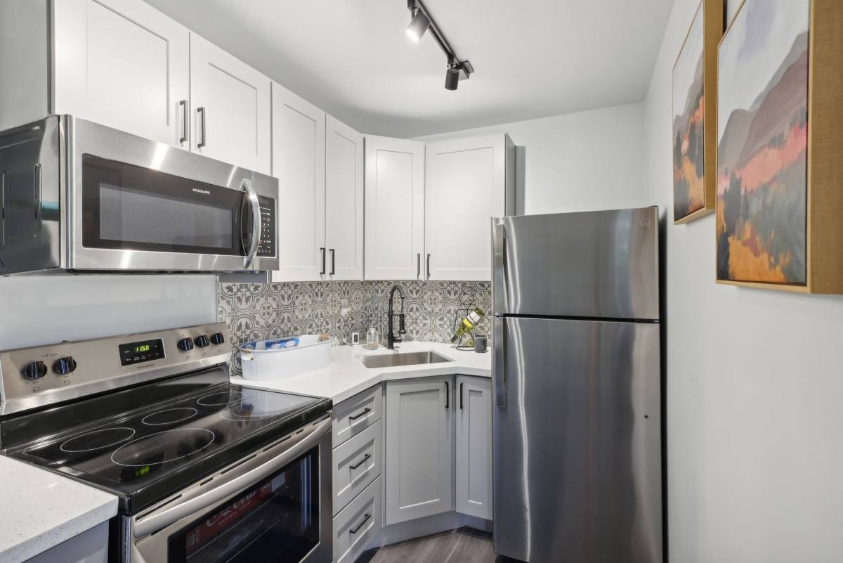 Apartment for rent at 915 S Casino Center Blvd, Las Vegas, NV 89101