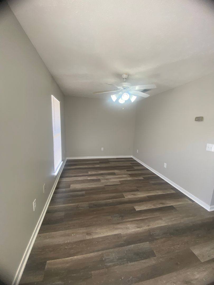 Apartment for rent at 1257 Louisville St, Starkville, MS 39759