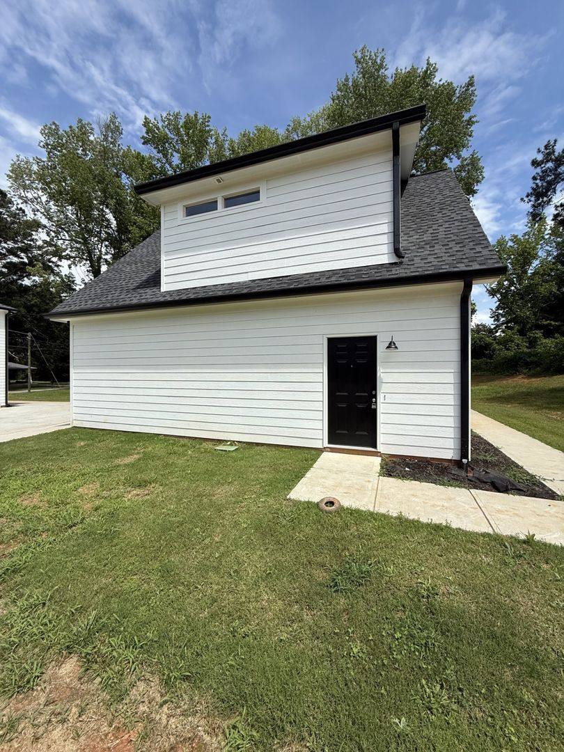 Apartment for rent at 209 Briarcliff Lane B, Athens, GA 30605