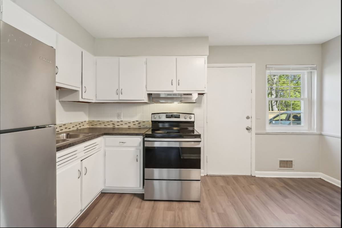 Townhouse for rent at 879 N Meadows Court, Columbus, OH 43229