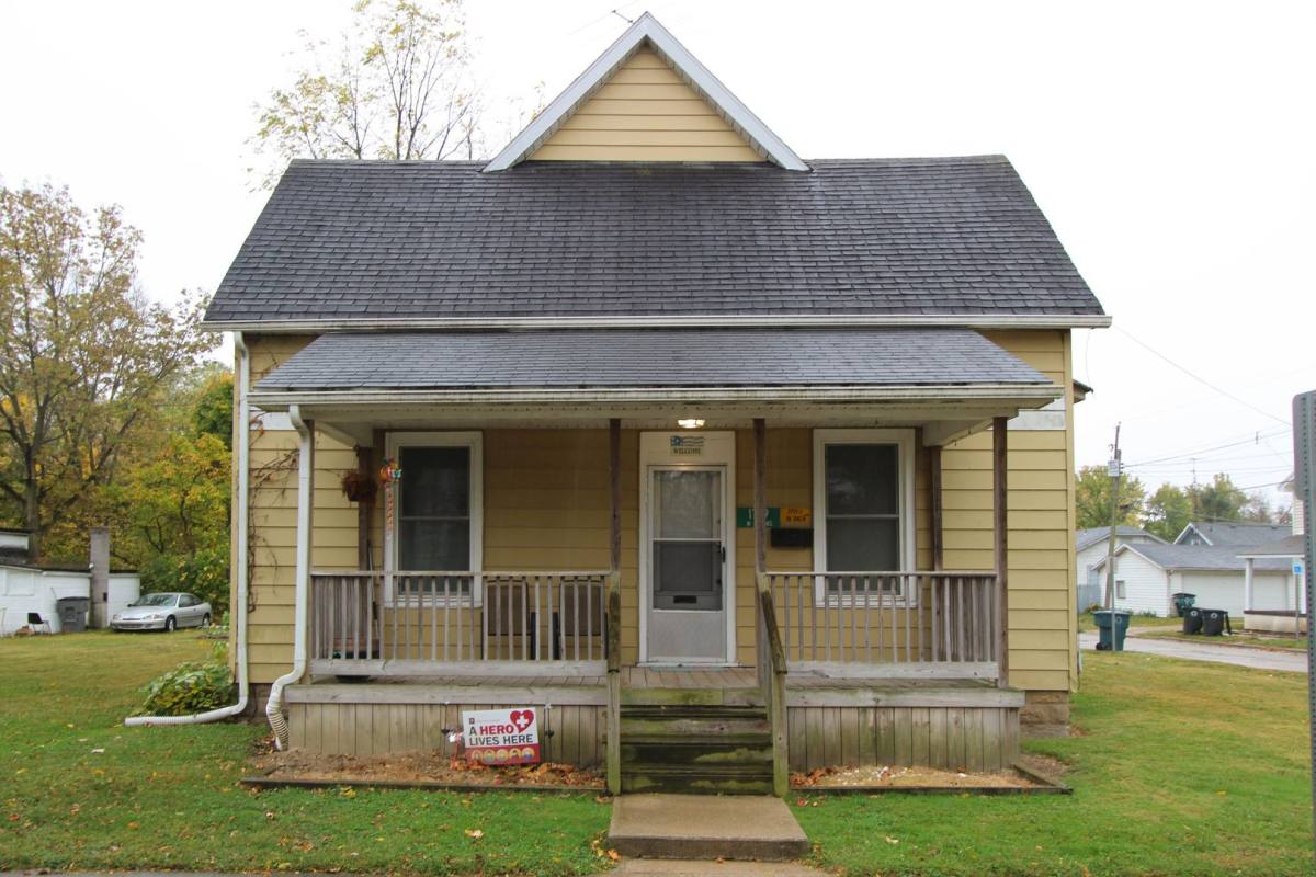 Apartment for rent at 1719 & 1 2 W Adams St, Muncie, IN 47303