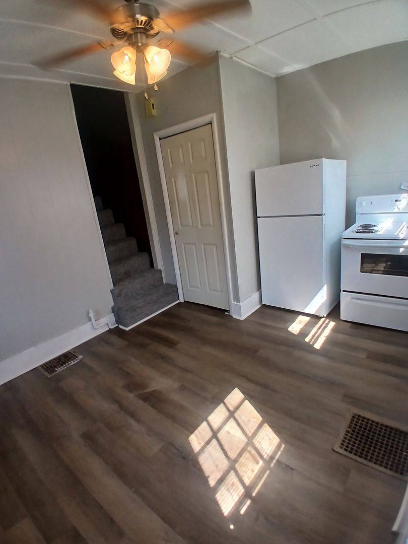 Apartment for rent at 1719 & 1 2 W Adams St, Muncie, IN 47303