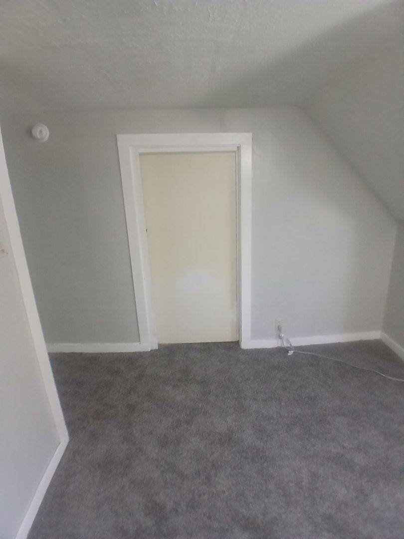 Apartment for rent at 1719 & 1 2 W Adams St, Muncie, IN 47303