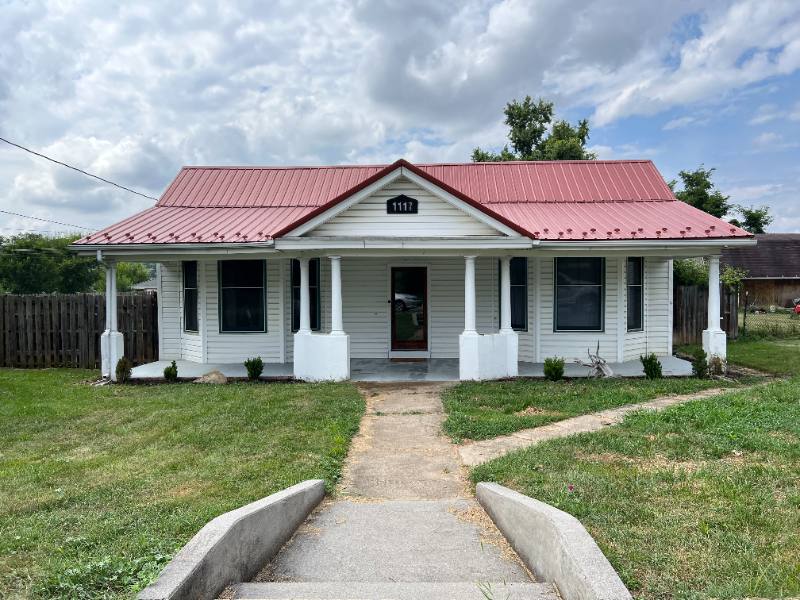 House for rent at 1117 2nd St, Radford, VA 24141