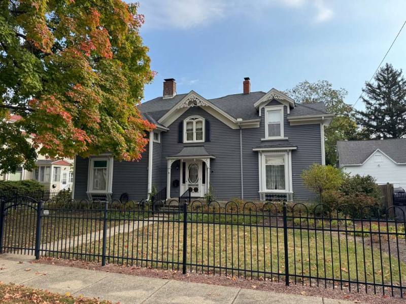 House for rent at 1004 Pearl St, Belvidere, IL 61008