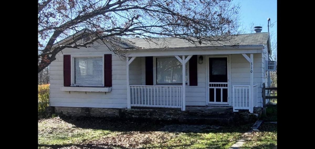 310 S Crook St, Cresson, TX 76035