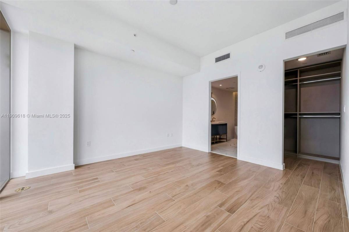 Apartment for rent at 2678 Tigertail Ave, Miami, FL 33133