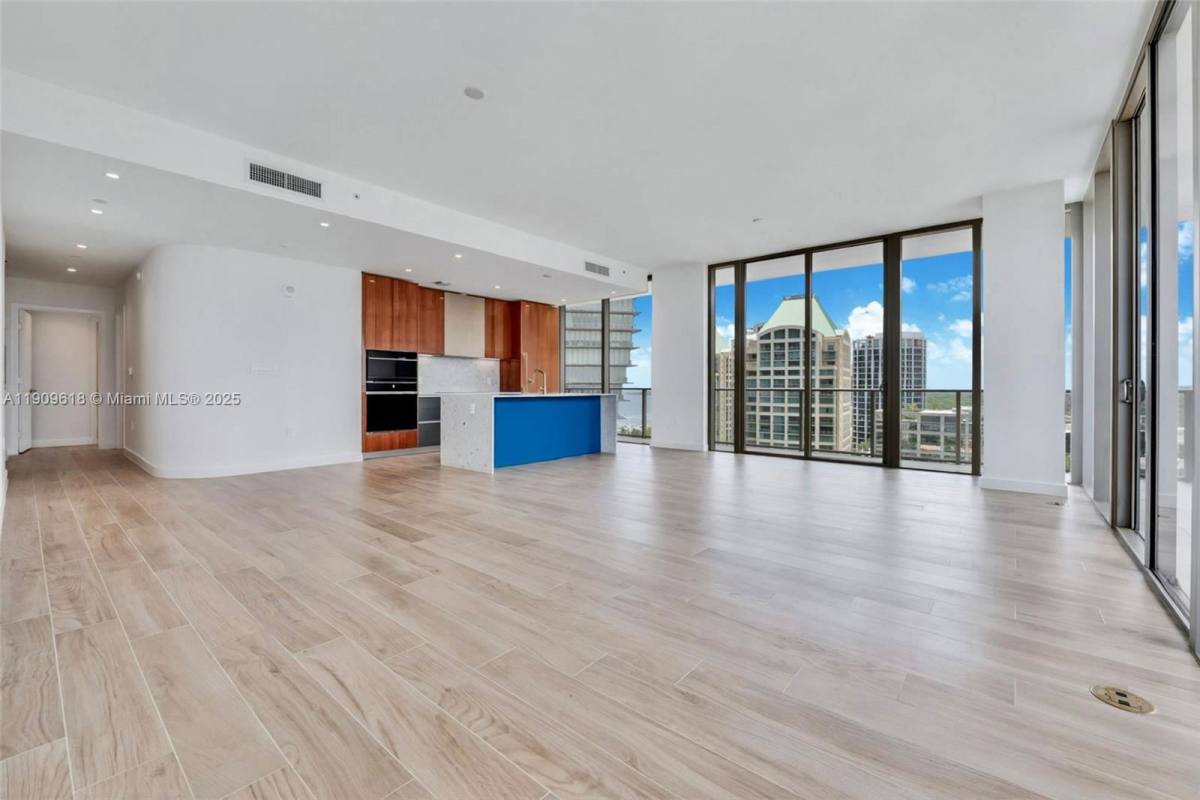 Apartment for rent at 2678 Tigertail Ave, Miami, FL 33133