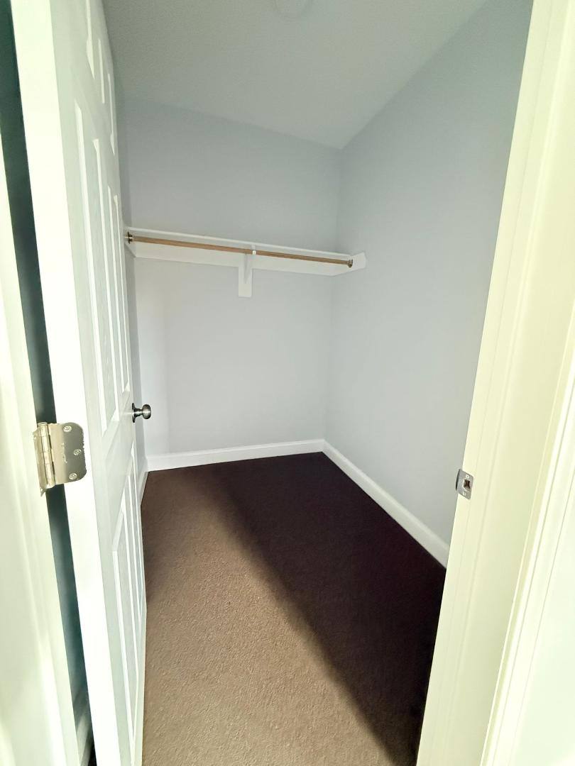 Apartment for rent at 17-19 Cabot St, Hartford, CT 06112