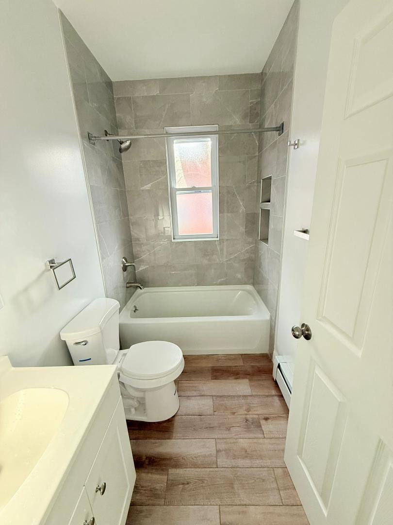 Apartment for rent at 17-19 Cabot St, Hartford, CT 06112