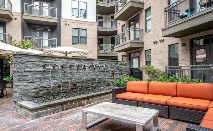 Apartment for rent at 5880 Inwood Dr, Houston, TX 77057