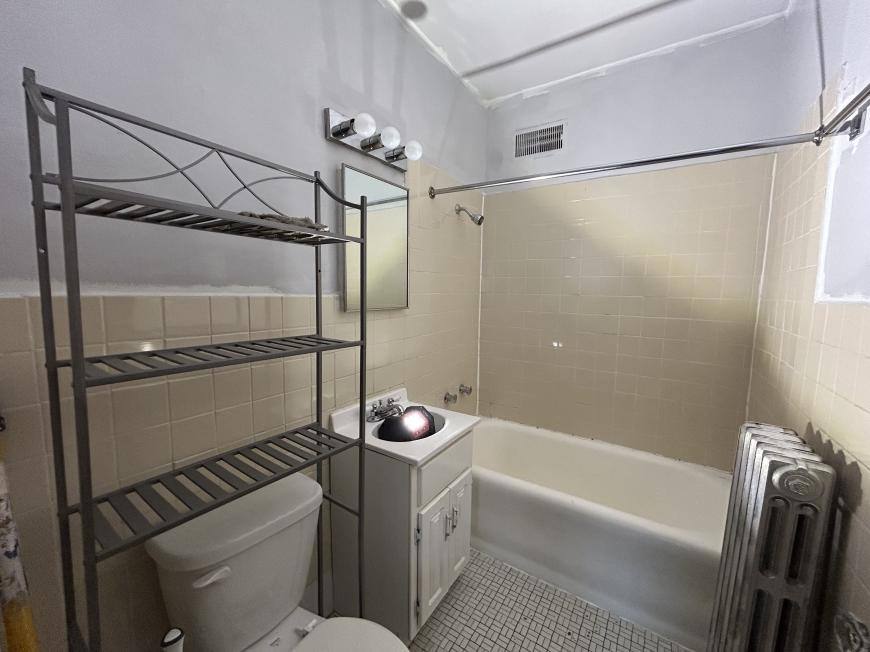 Apartment for rent at 4628 N Wolcott #3A, Chicago, IL 60640