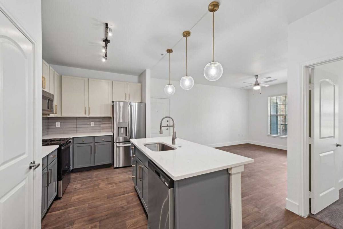 Apartment for rent at 12076 Broadway St #BNPK, Pearland, TX 77584