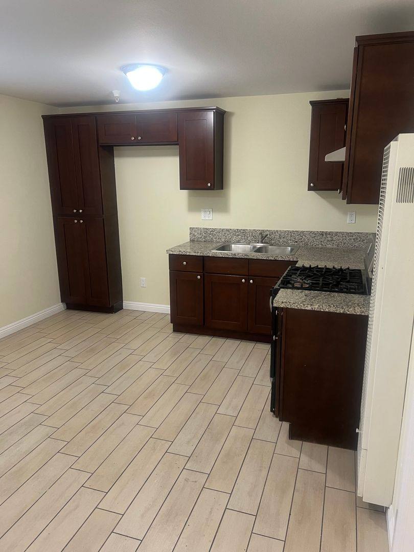 Apartment for rent at 3856 S Normandie Ave, Los Angeles, CA 90037