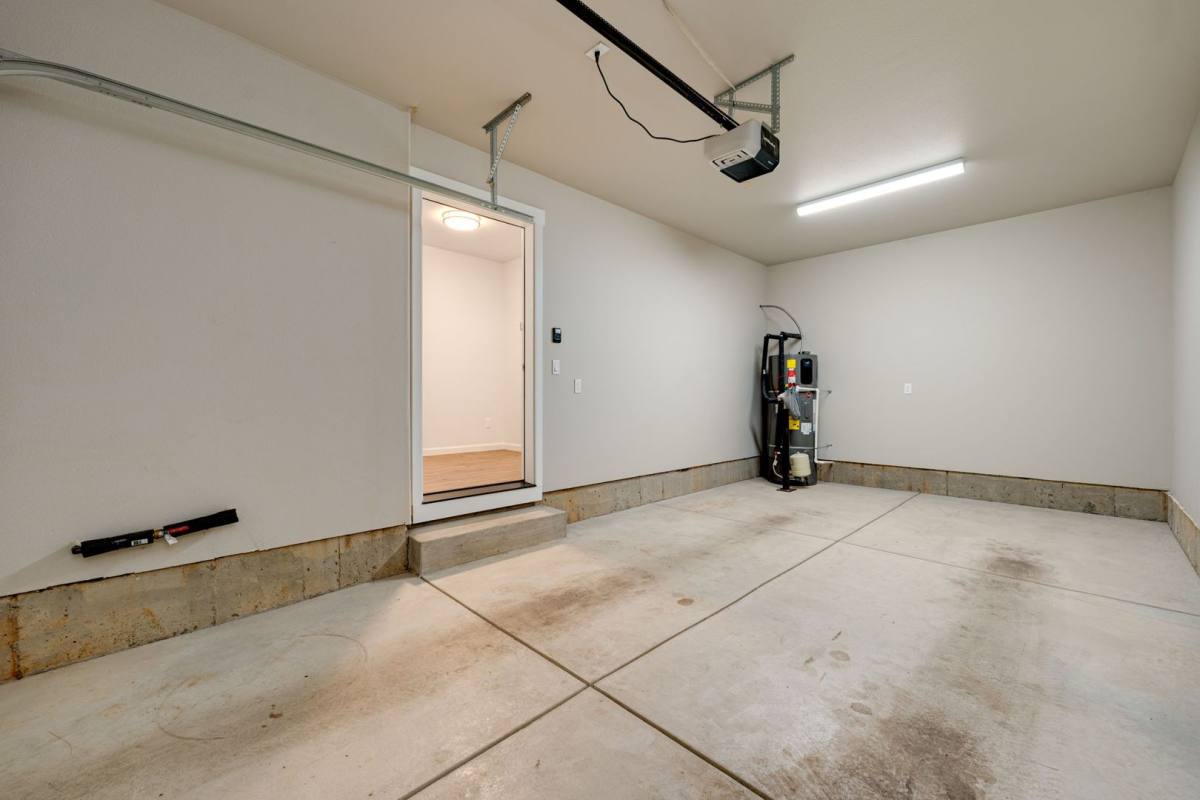 Townhouse for rent at 935 Arthur Ave, Cottage Grove, OR 97424