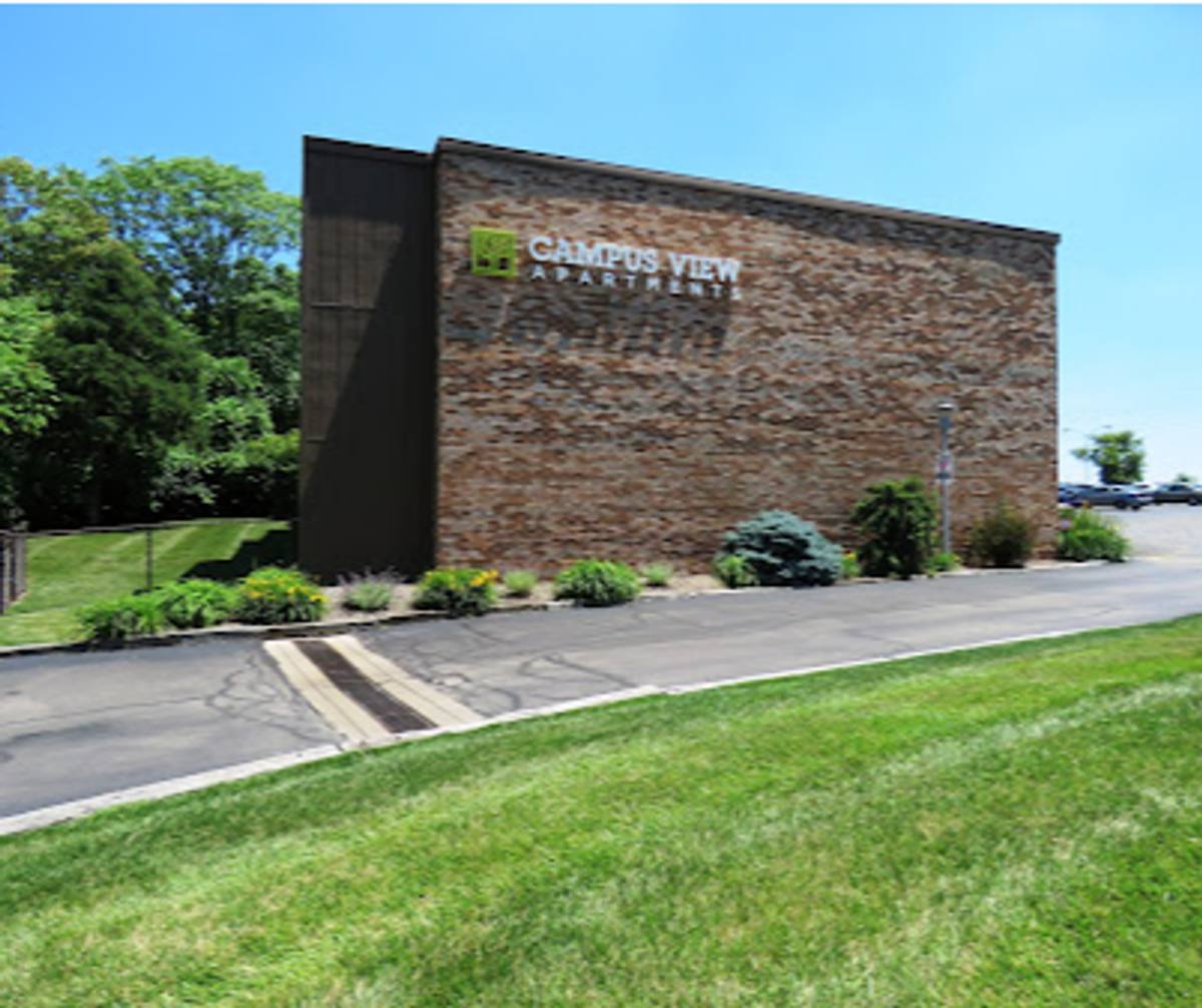 Apartment for rent at 1700 Secor Rd, Toledo, OH 43607